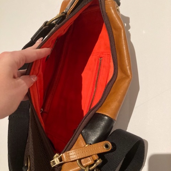 MasterPiece Gloss ver.2 Sling Bag - Picture 11 of 11